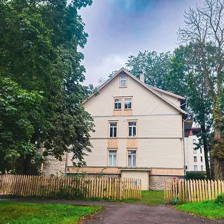 Cozy Little Penthouse Free Parking, Self Check In Appartement Tallinn