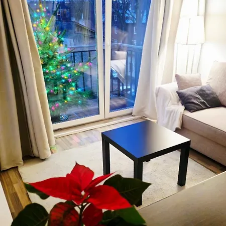 Cozy Little Penthouse Free Parking, Self Check In Daire