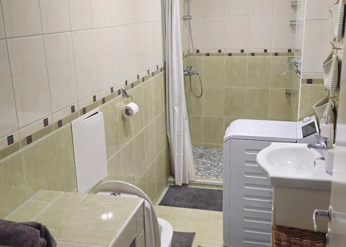 Apartment Cozy Little Penthouse Free Parking, Self Check In *