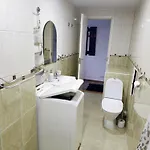 Cozy Little Penthouse Free Parking, Self Check In * Talin