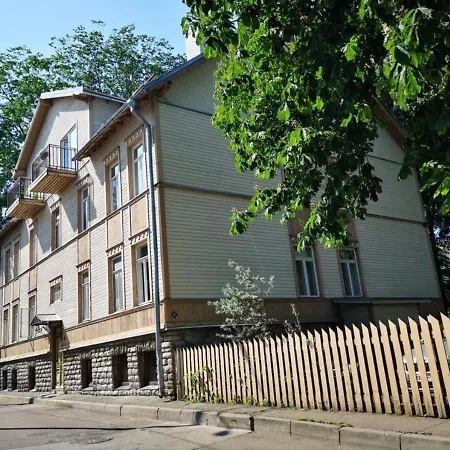 Cozy Little Penthouse Free Parking, Self Check In Tallinn