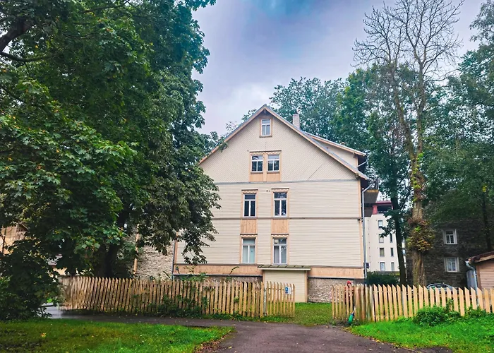 Cozy Little Penthouse Free Parking, Self Check In Appartement Tallinn